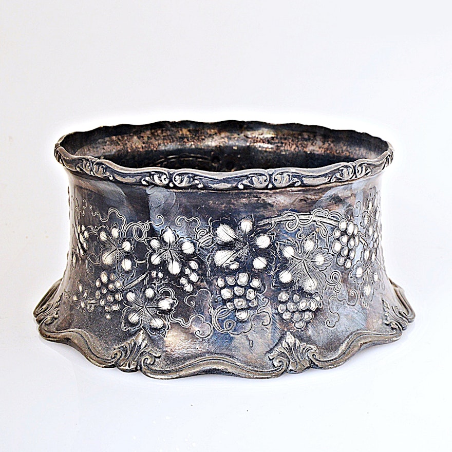 Homan Mfg. Co. Grapevine Accented Silver-Plated Centerpiece Bowl