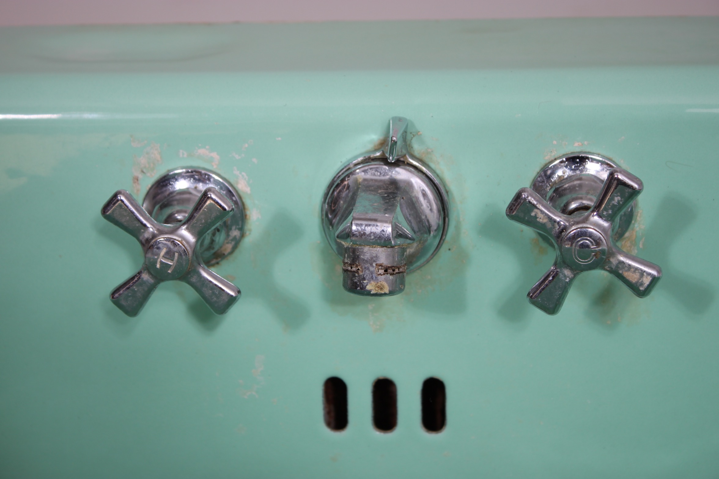 Mid Century American Radiator and Standard Sanitary Corporation Sink