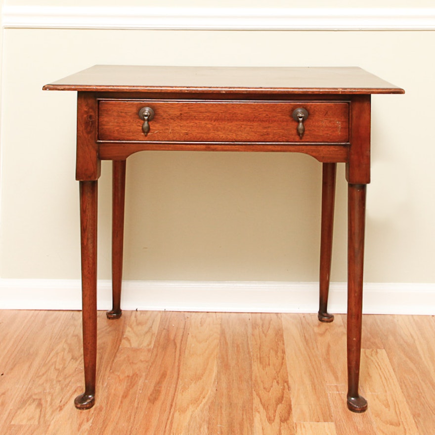 Vintage Queen Anne Style Mahogany Side Table