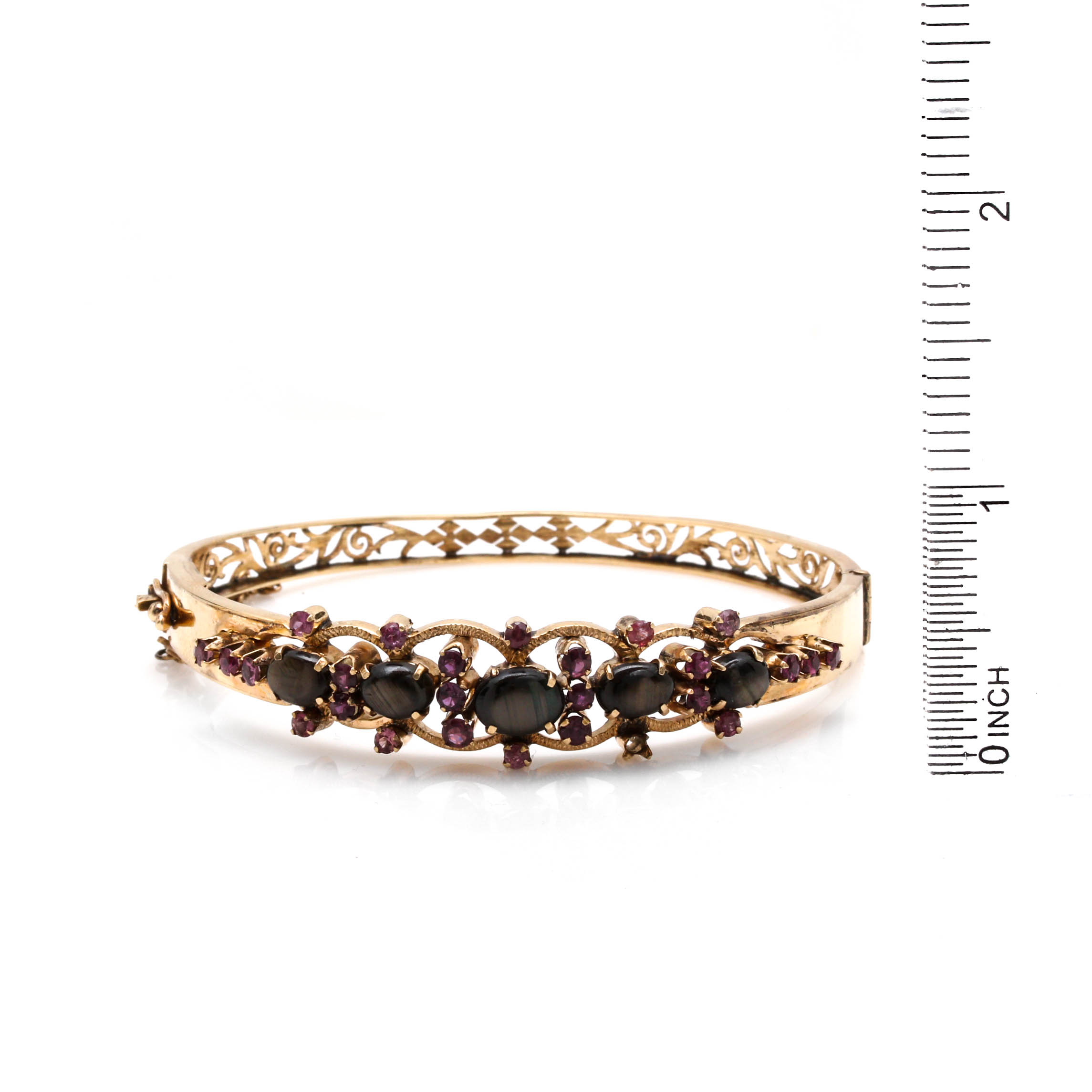 14K Yellow Gold Black Star Sapphire and Ruby Bangle Bracelet