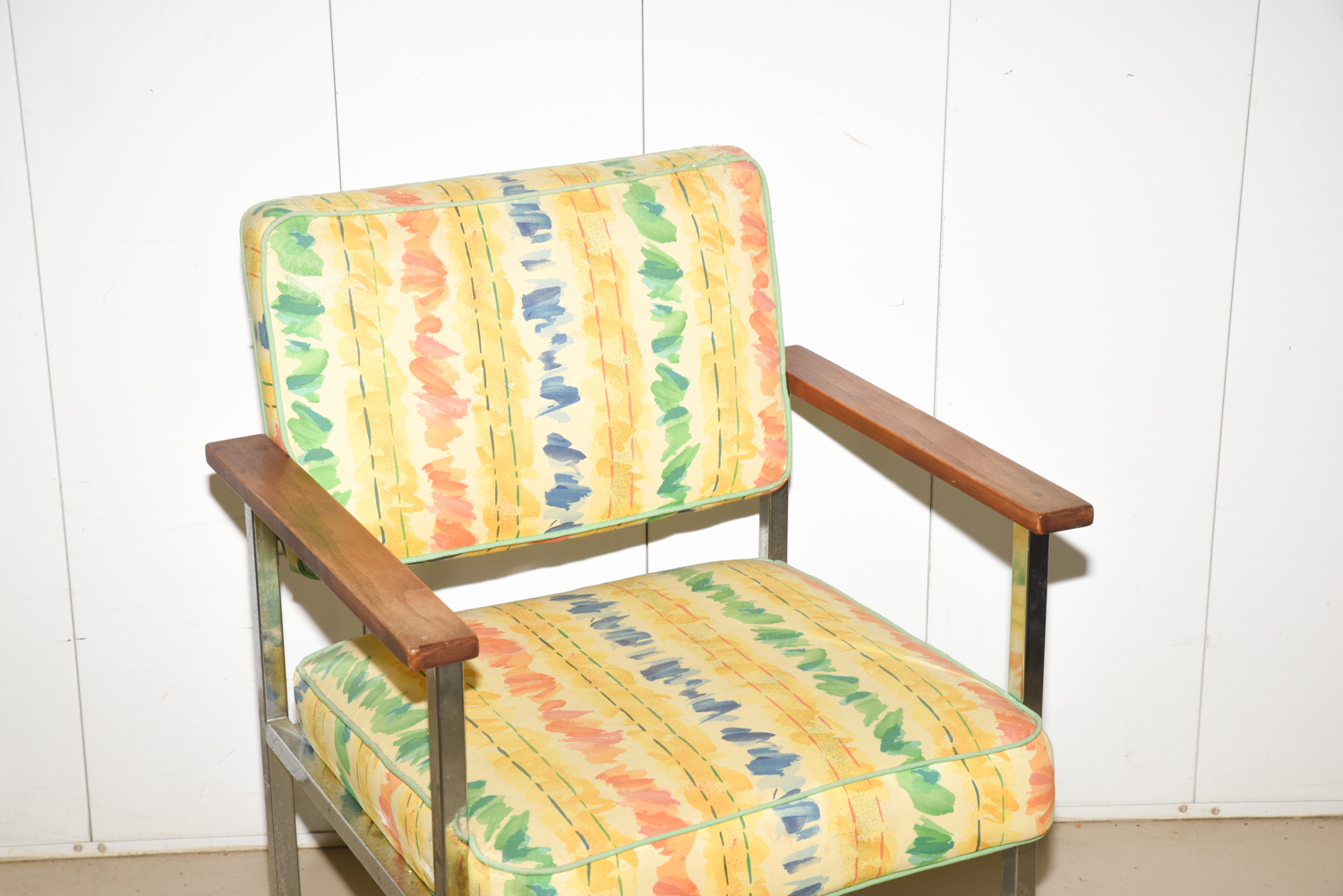 Mid Century Modern Style Side Chair