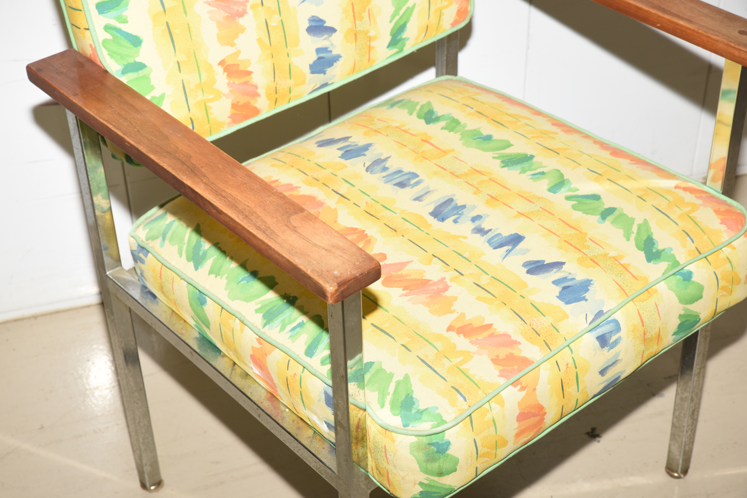 Mid Century Modern Style Side Chair