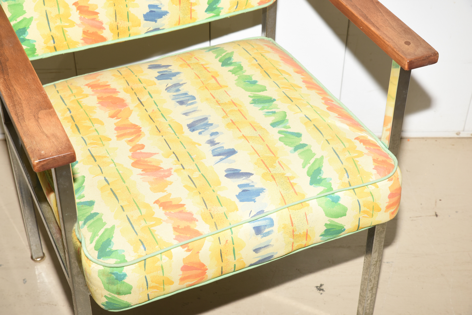 Mid Century Modern Style Side Chair