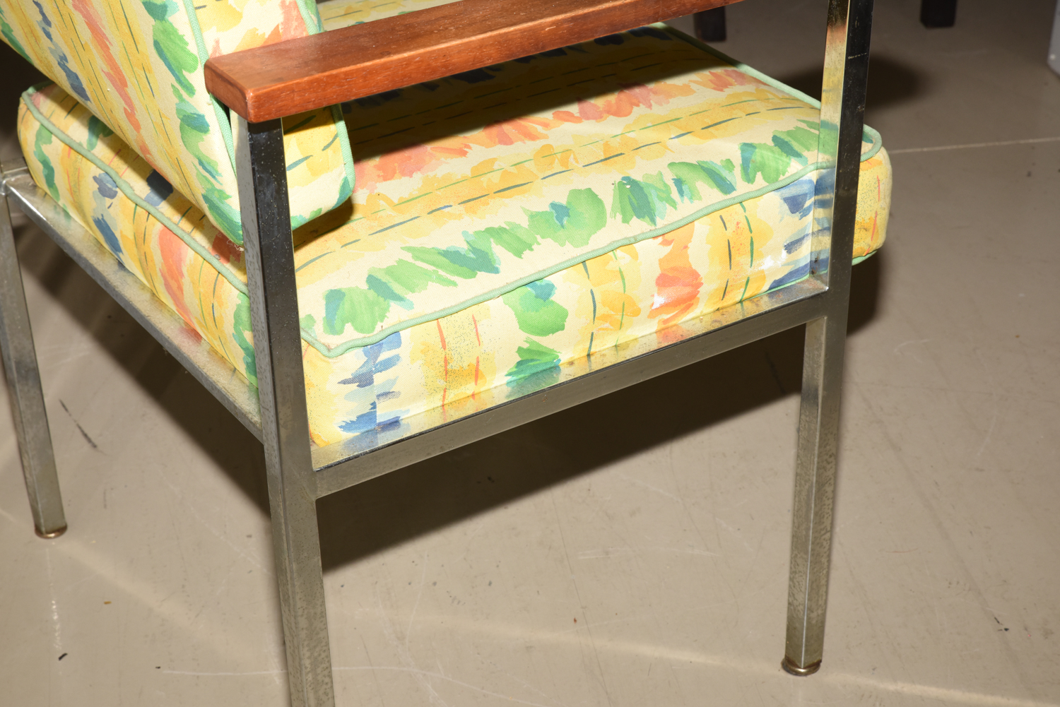 Mid Century Modern Style Side Chair