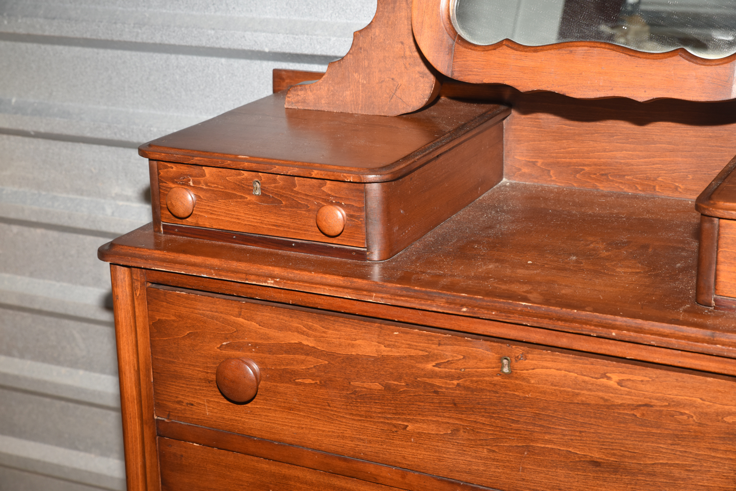 Antique Early Victorian Pine Chest of Drawers with Mirror