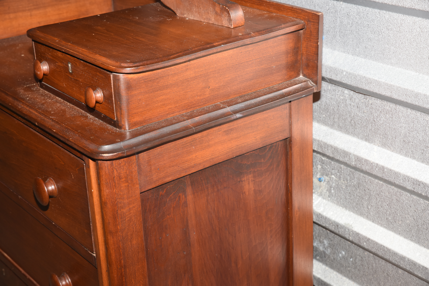 Antique Early Victorian Pine Chest of Drawers with Mirror