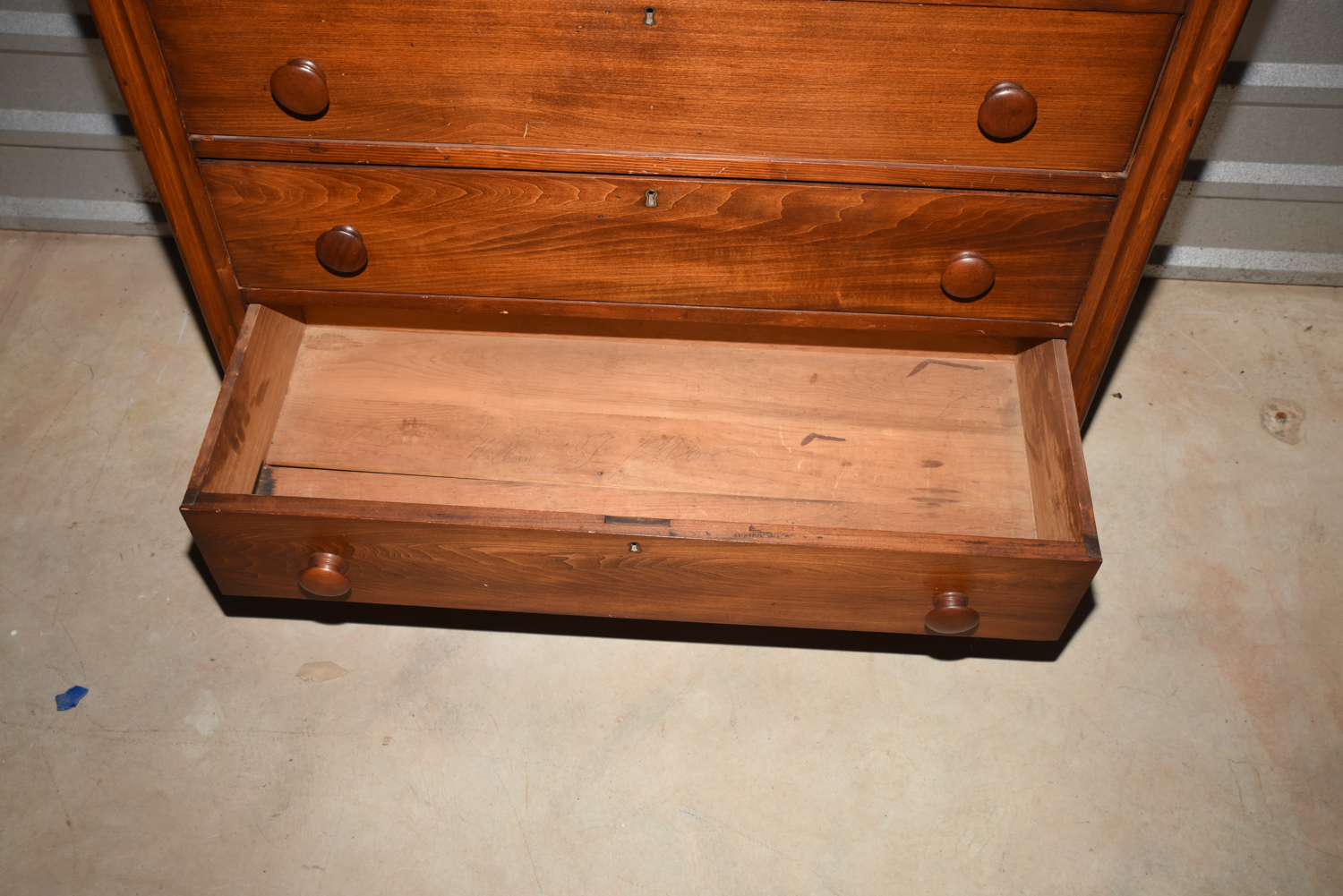 Antique Early Victorian Pine Chest of Drawers with Mirror