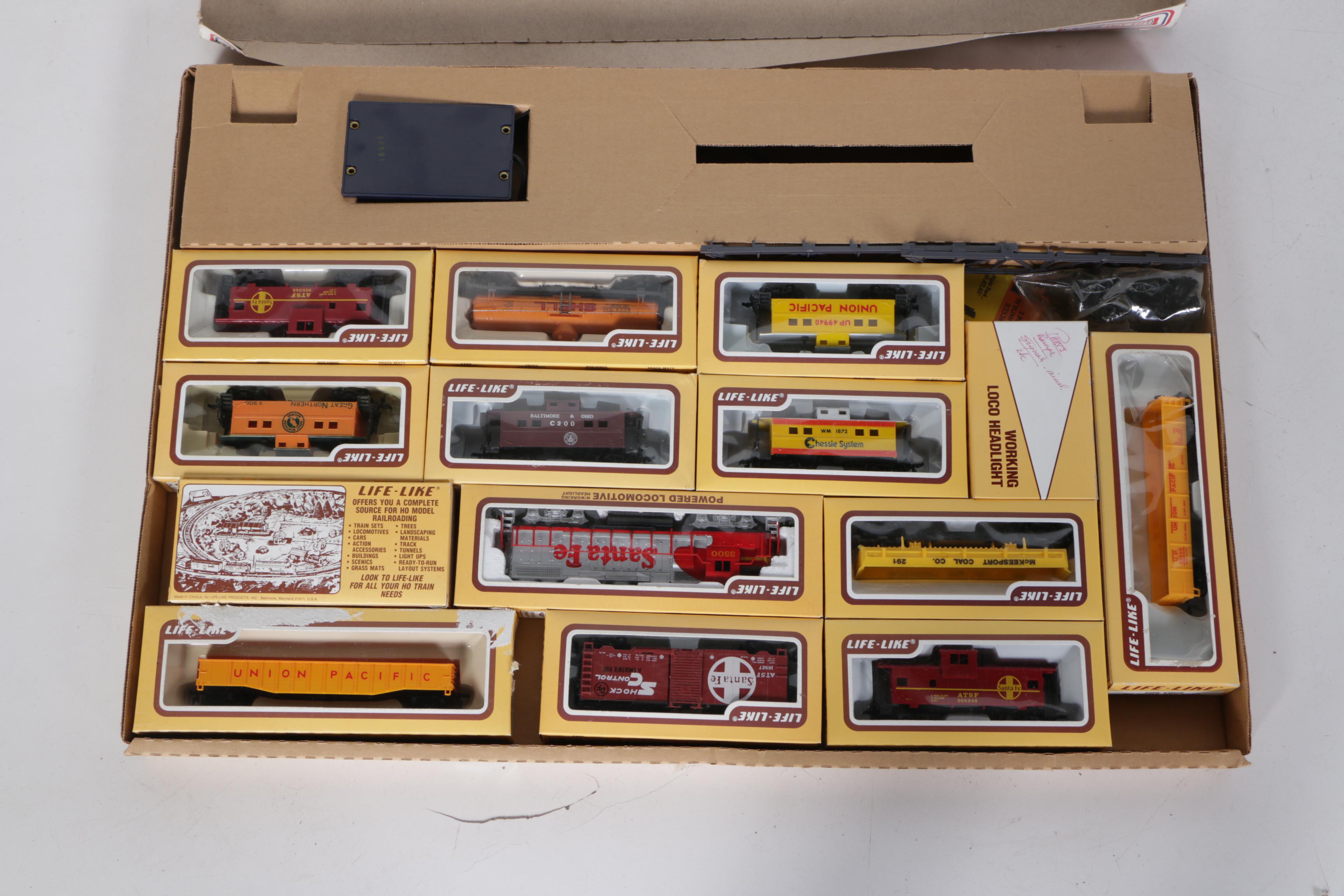 Life-Like Cargo King Model Train Set