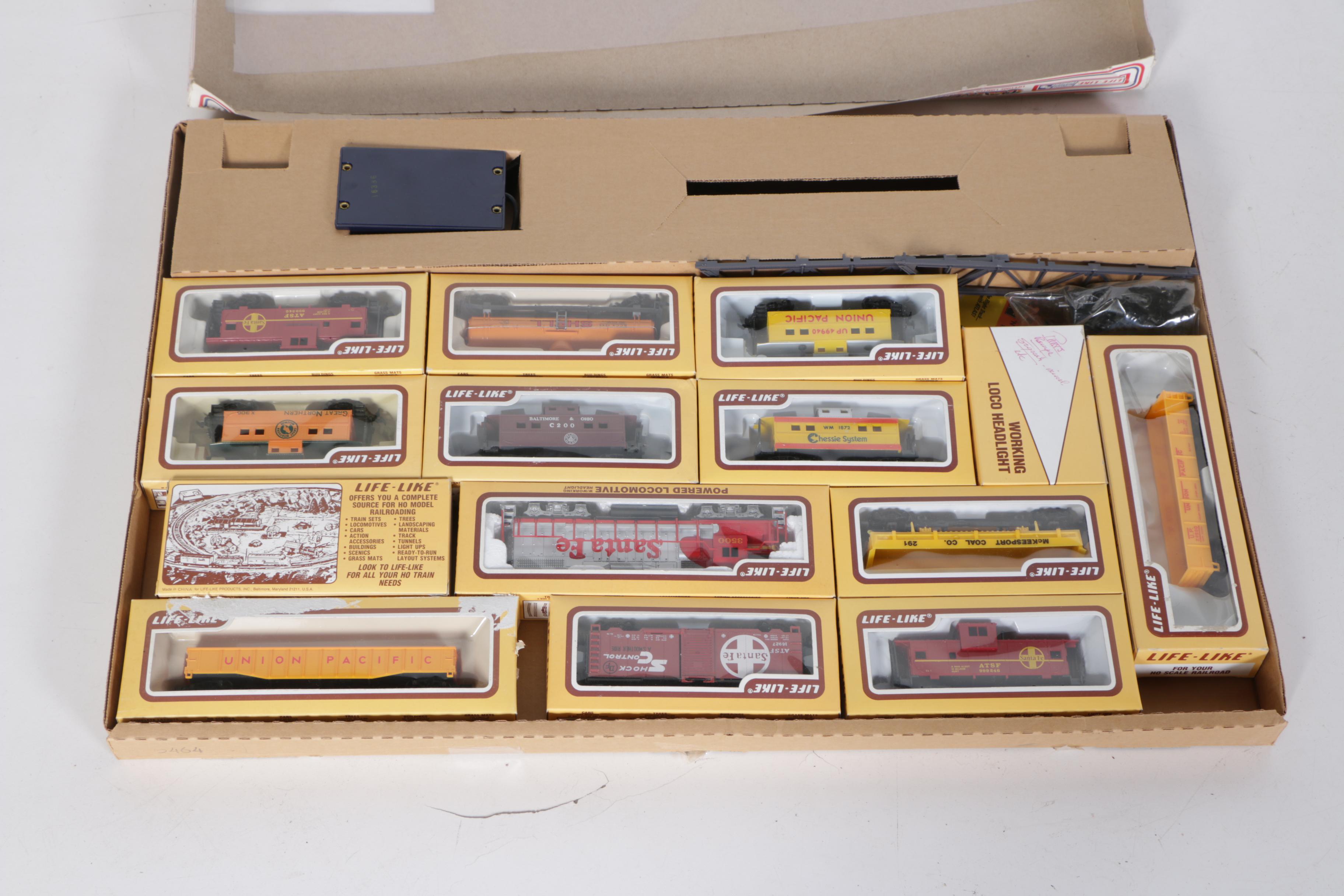 Life-Like Cargo King Model Train Set