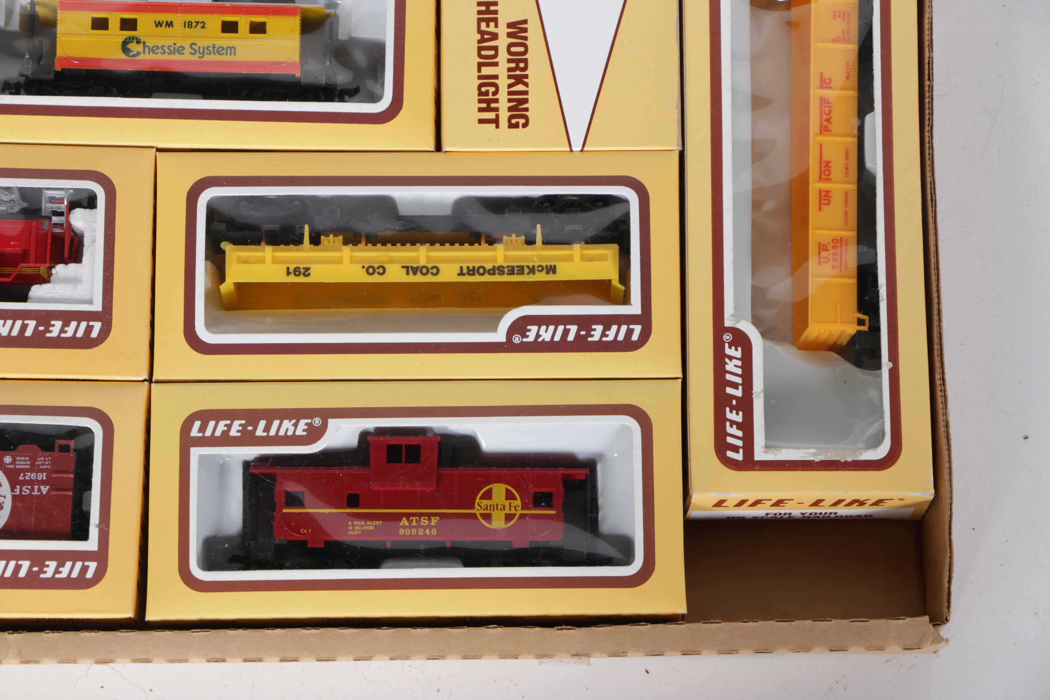 Life-Like Cargo King Model Train Set
