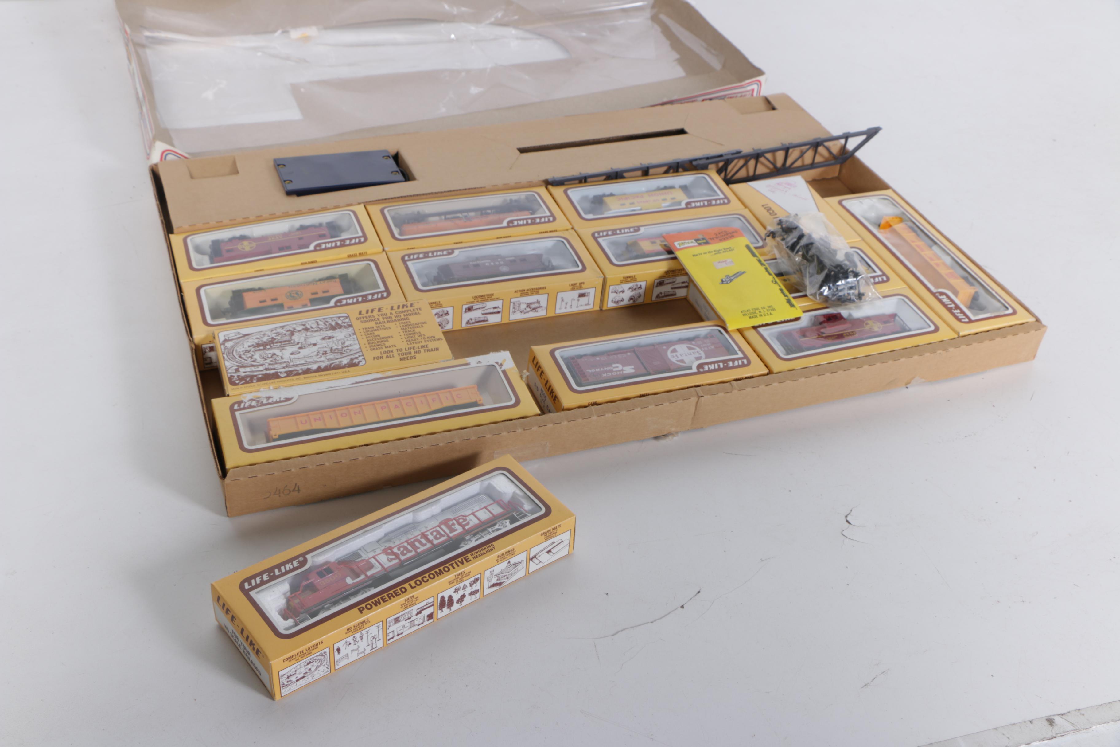 Life-Like Cargo King Model Train Set