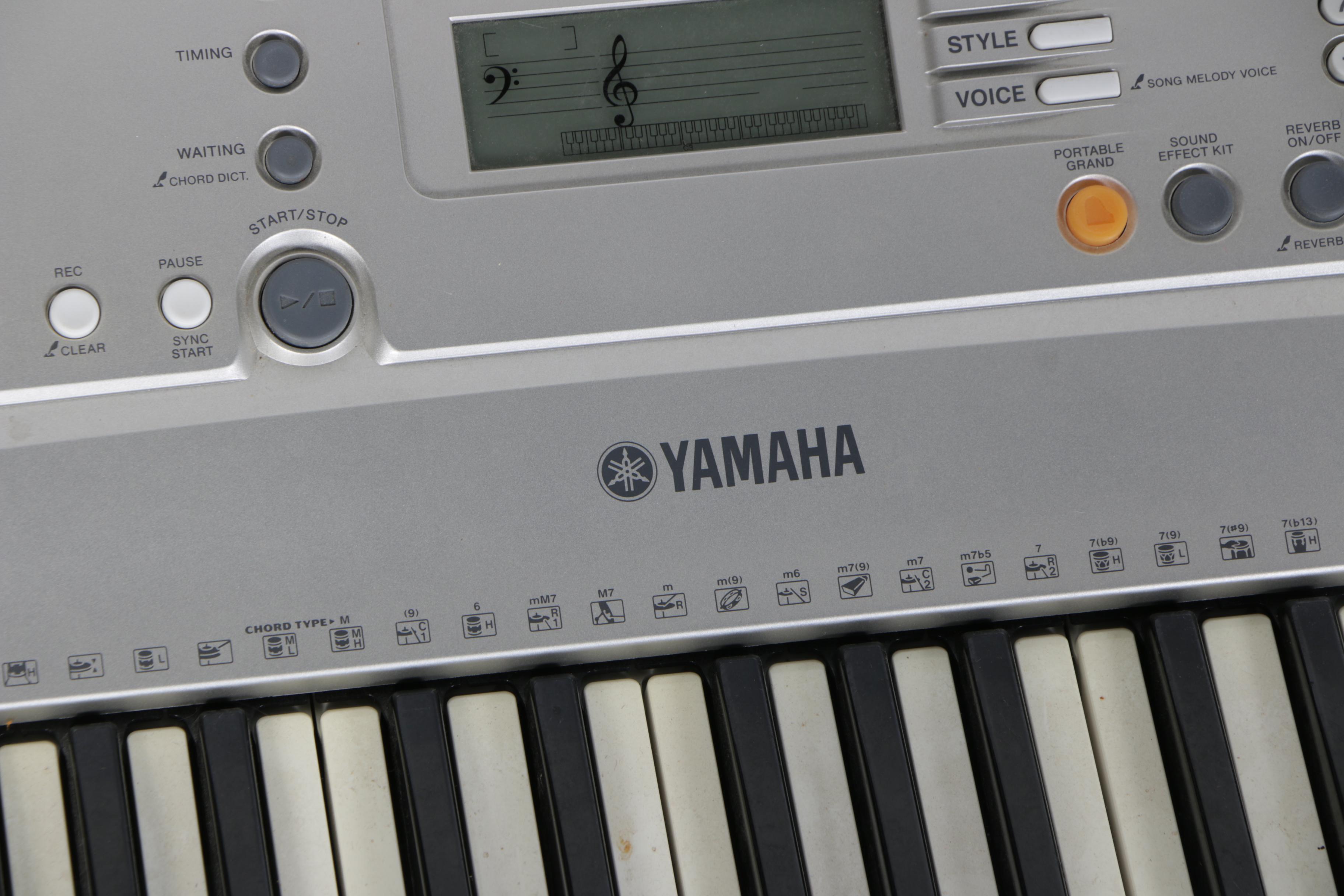Yamaha PSR-E303 61-Key Portable Keyboard