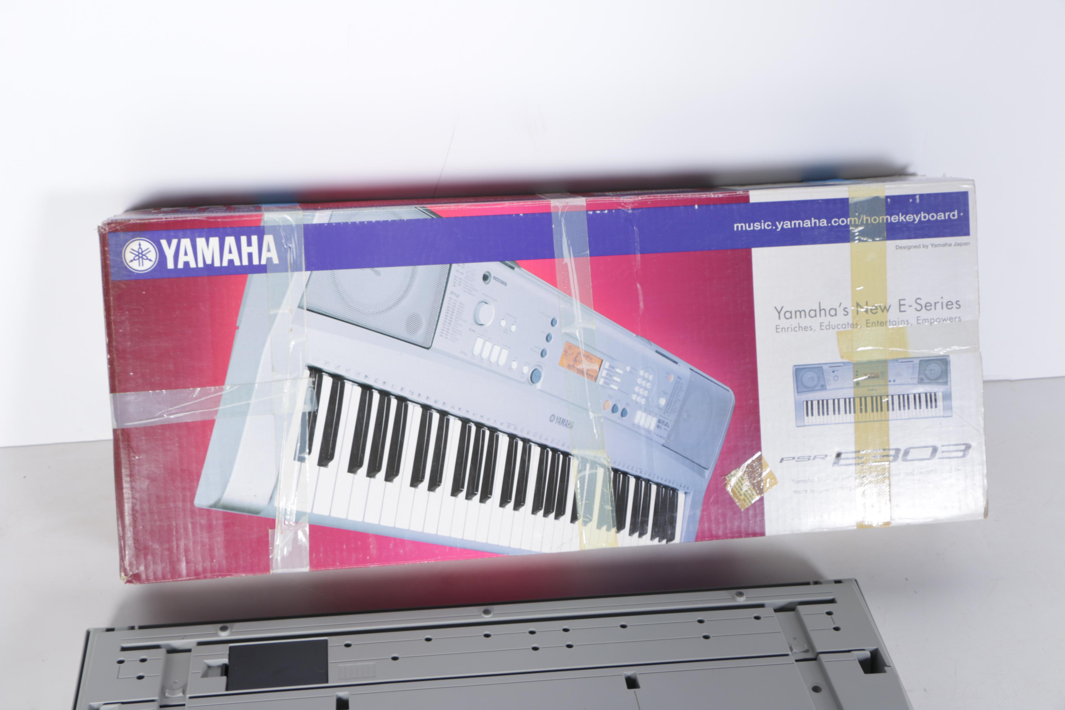 Yamaha PSR-E303 61-Key Portable Keyboard