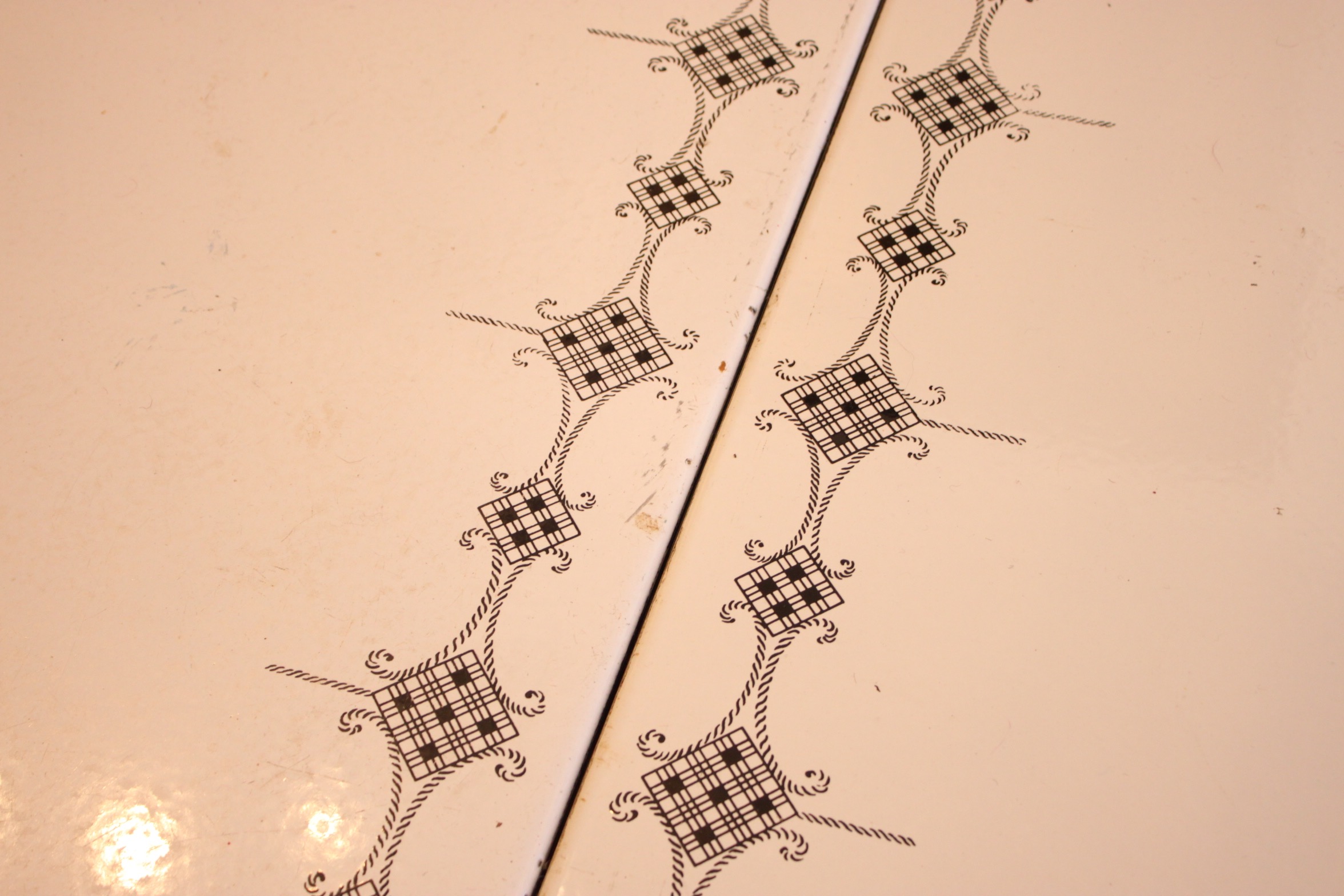 Vintage Enamelware Draw-Leaf Table