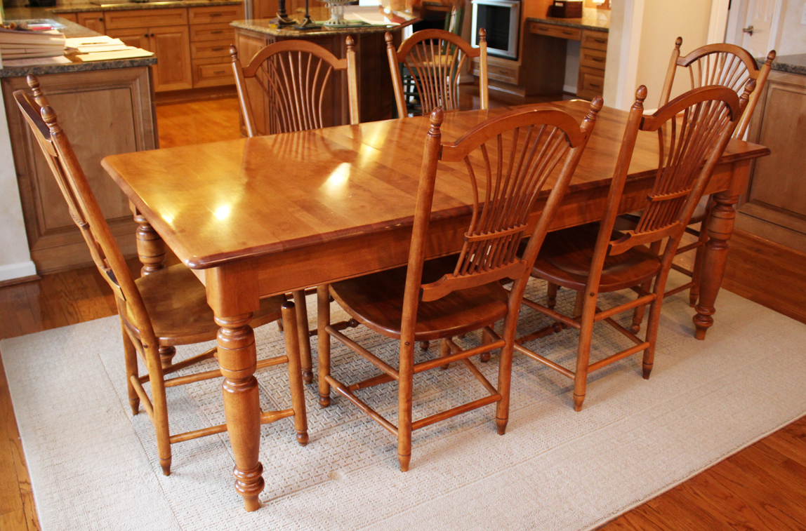Nichols & Stone Dining Set