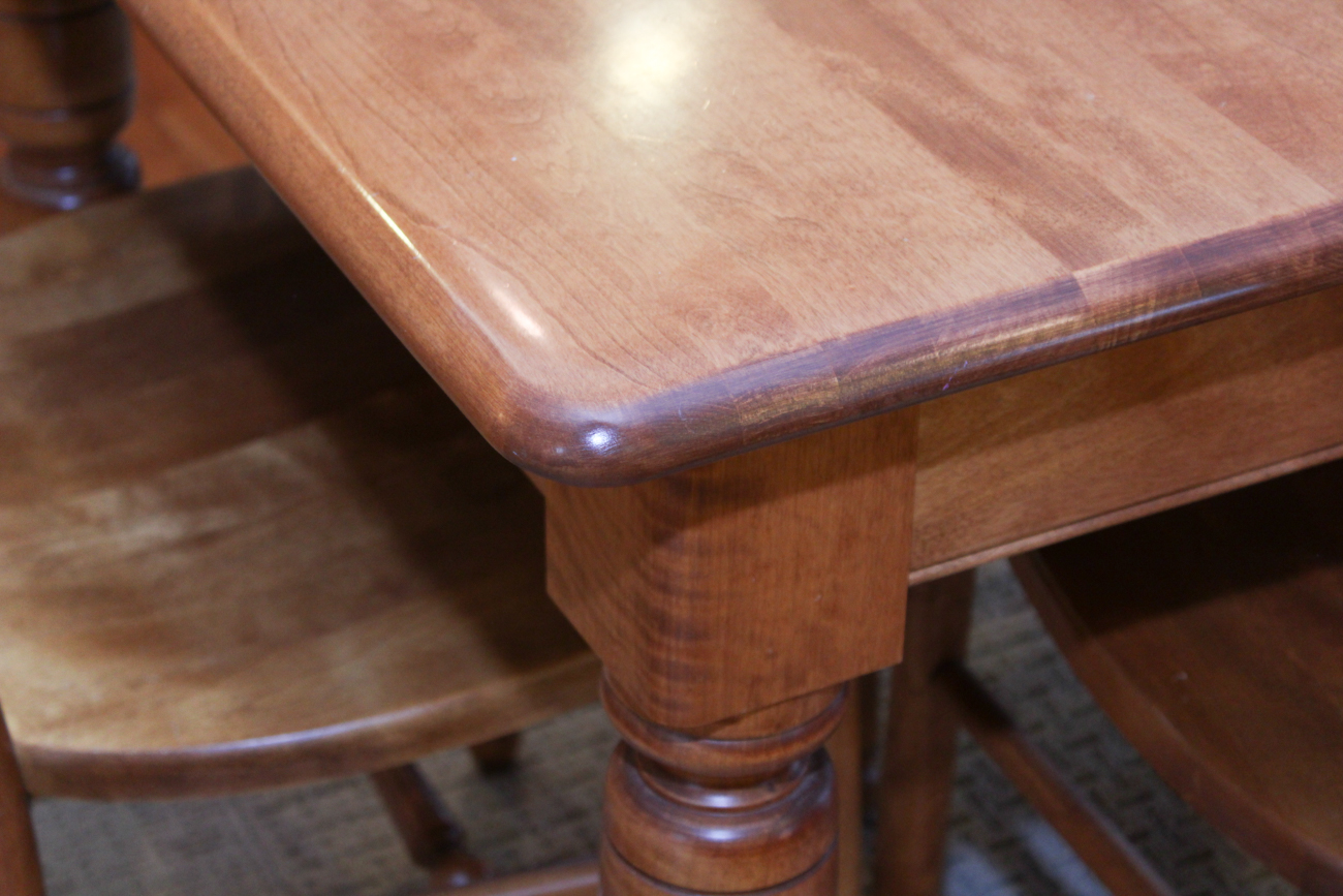 Nichols & Stone Dining Set