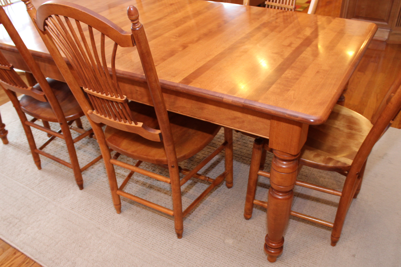 Nichols & Stone Dining Set