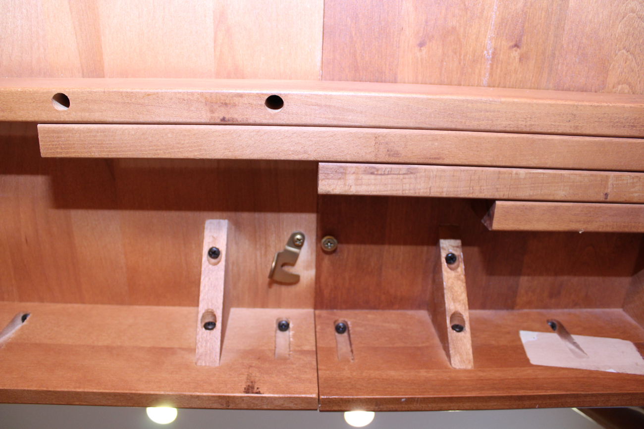 Nichols & Stone Dining Set