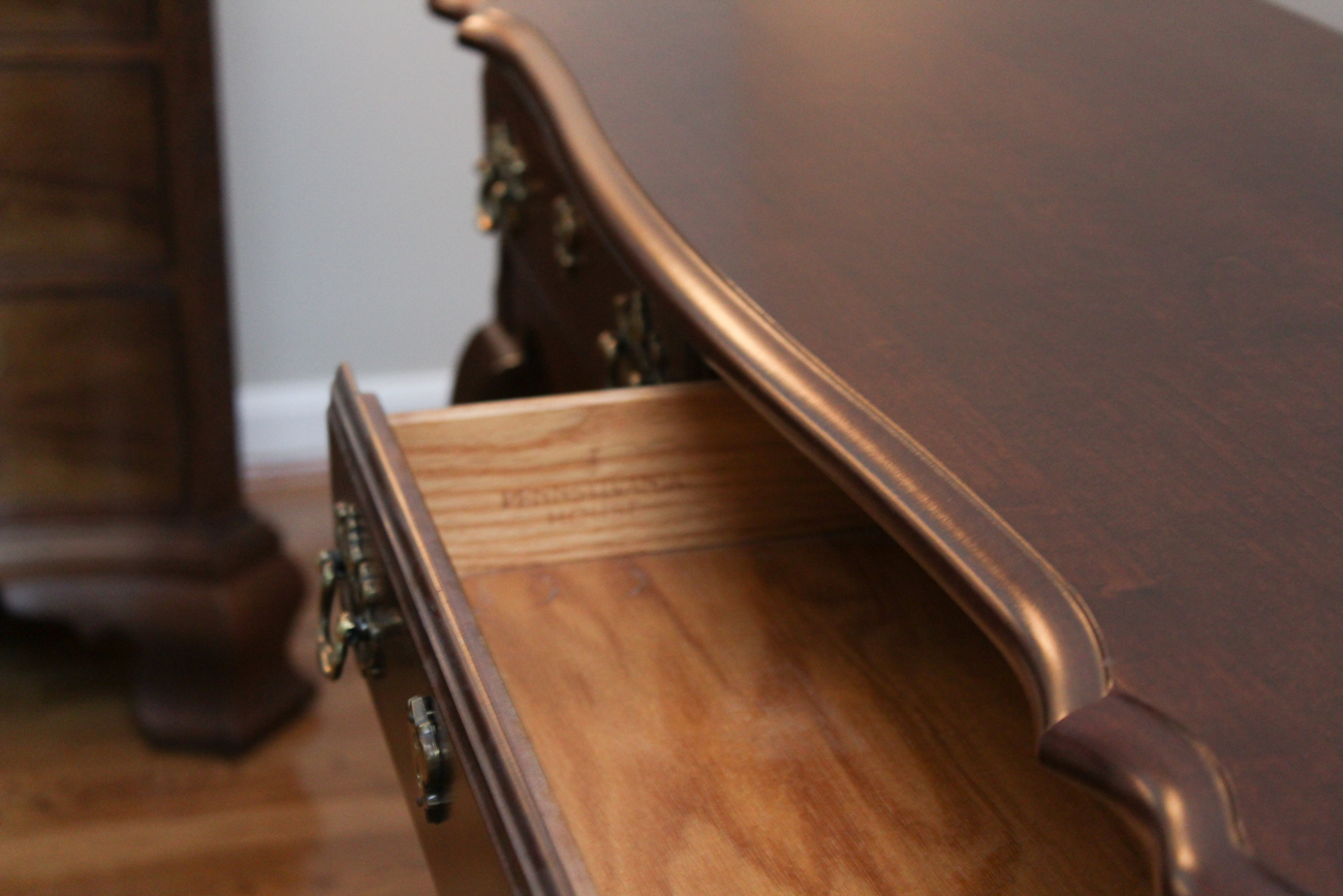 Pennsylvania House Queen Anne Cherry Console Table