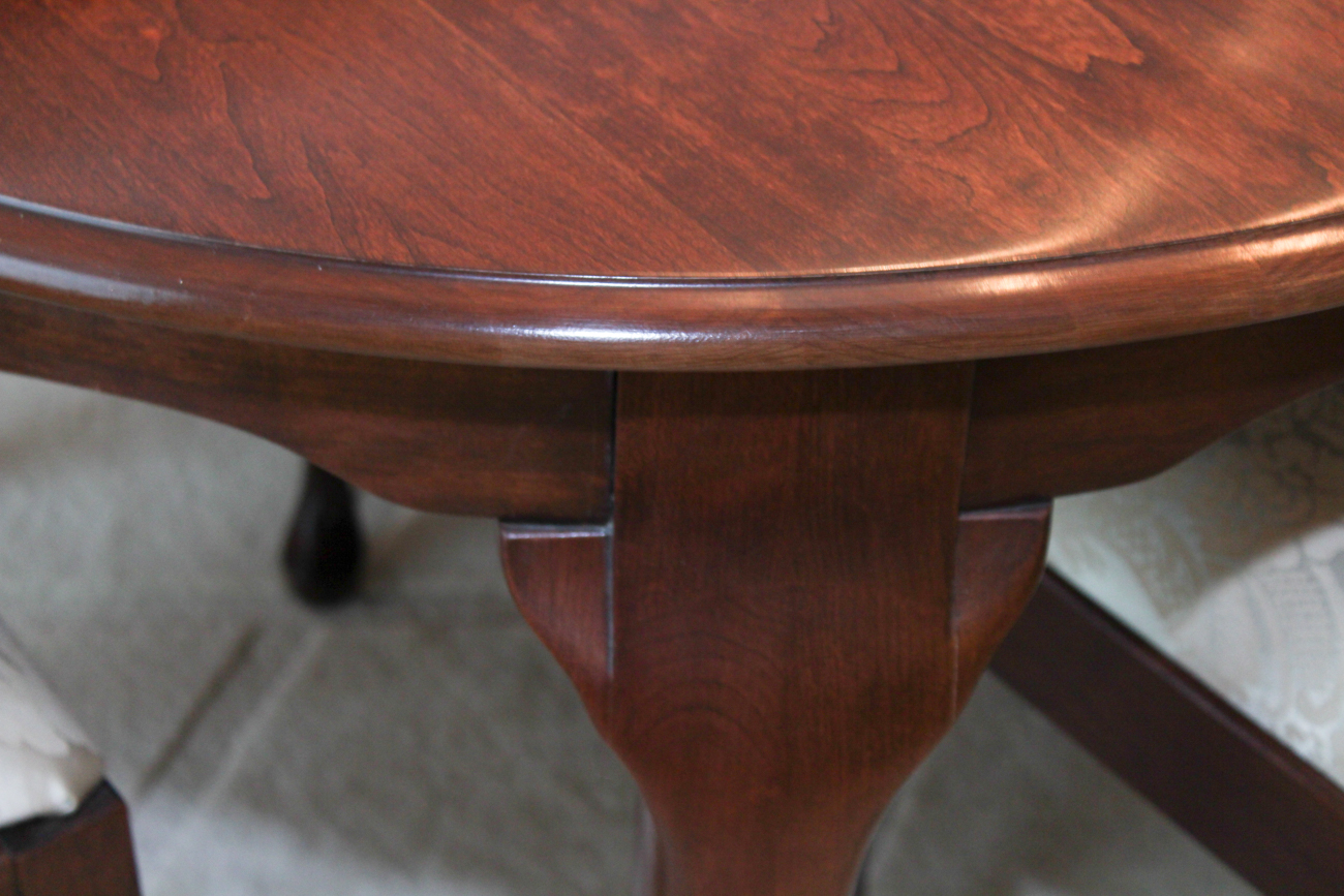 Pennsylvania House Queen Anne Dining Set with Eight Chairs