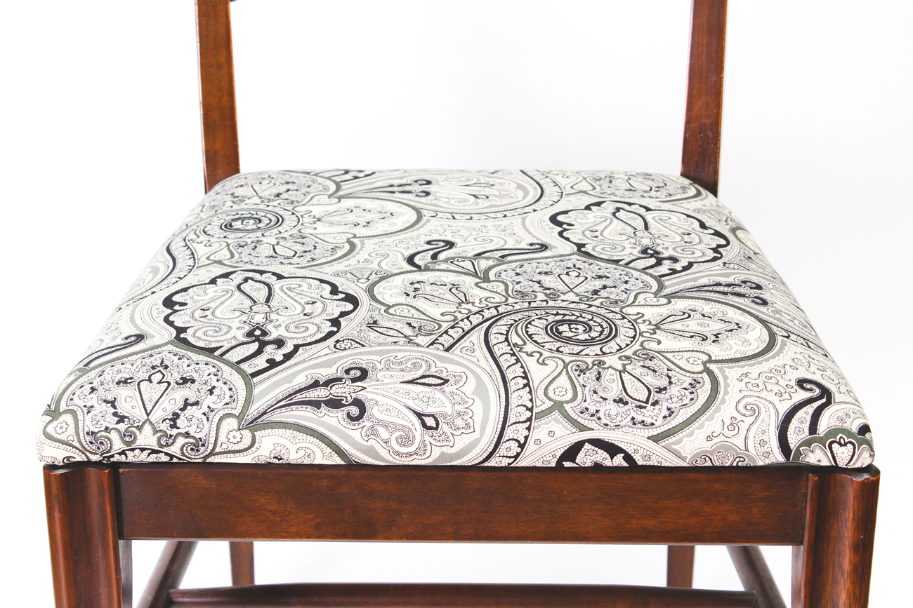 Mid Century Modern Extension Table with Six Chairs