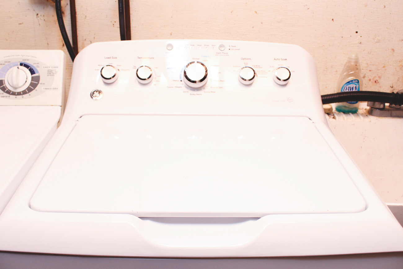 GE Top-Load Washer with GE Electric Dryer