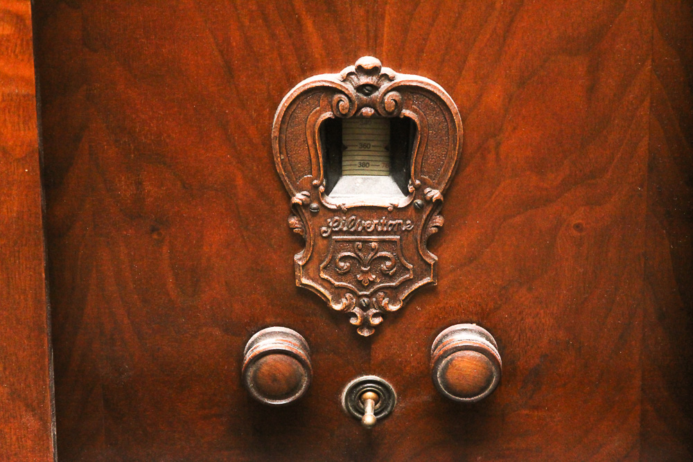 Vintage Silvertone Console Radio