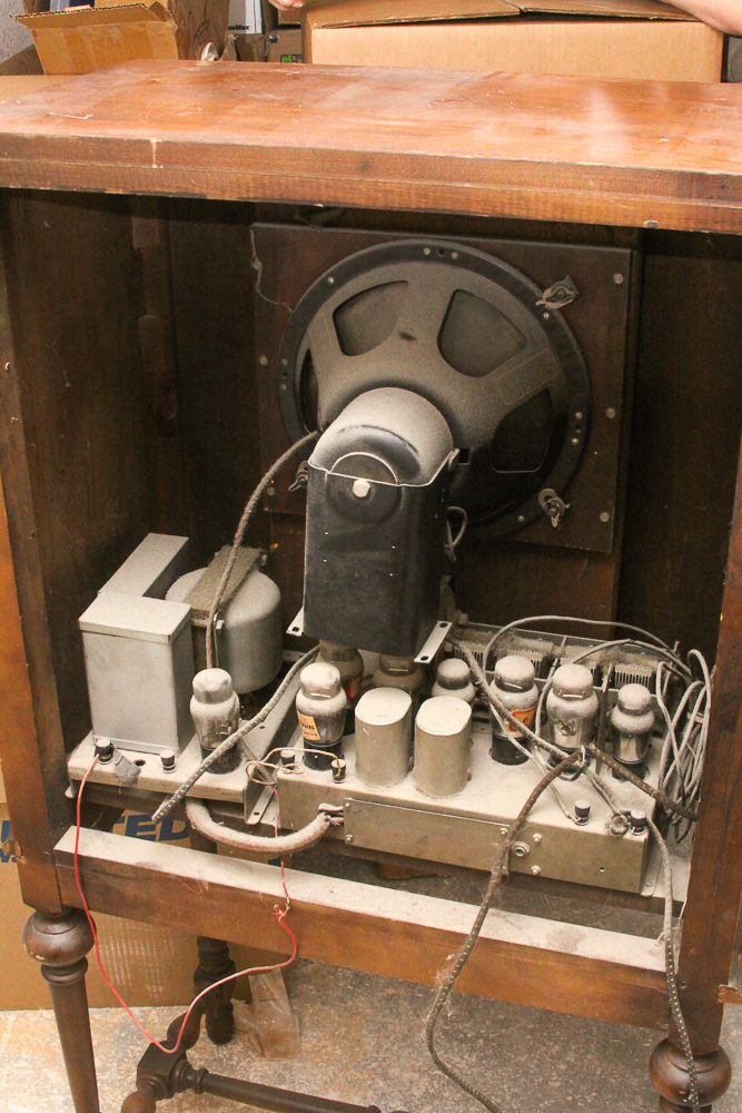 Vintage Silvertone Console Radio