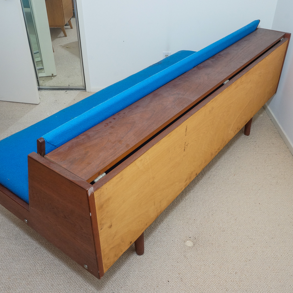 Danish Modern Style Teak Day Bed After Wegner