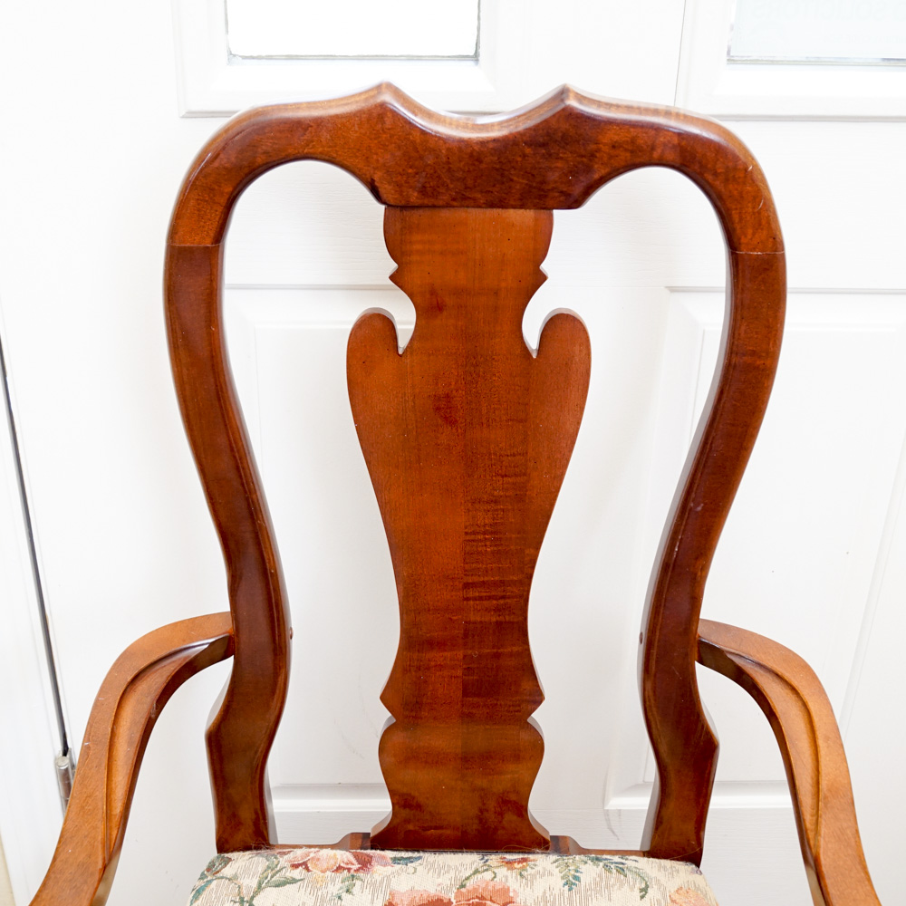 American Drew Queen Anne Style Dining Table and Chairs