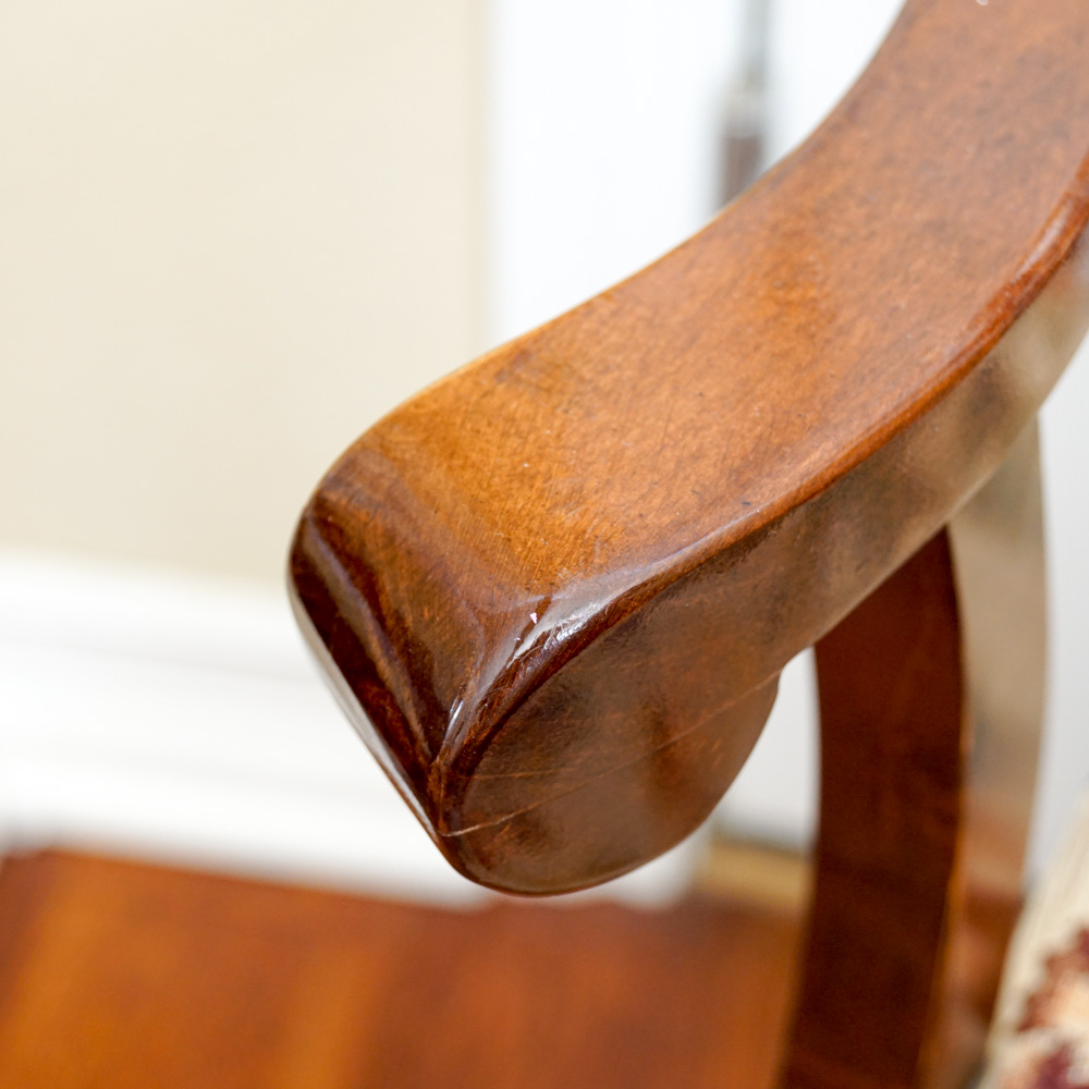 American Drew Queen Anne Style Dining Table and Chairs