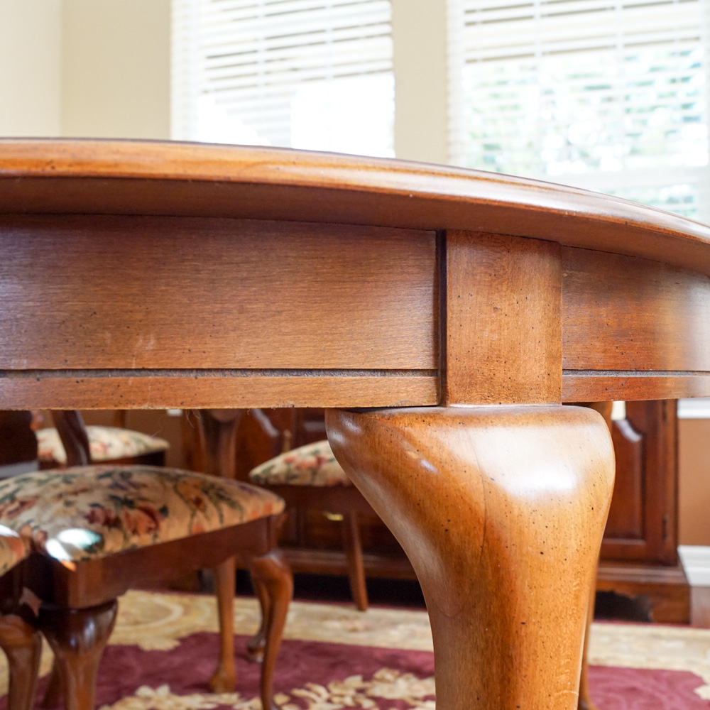 American Drew Queen Anne Style Dining Table and Chairs