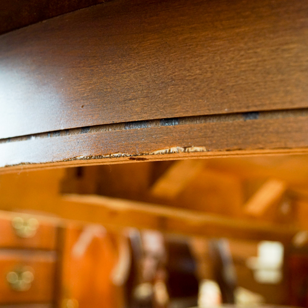 American Drew Queen Anne Style Dining Table and Chairs