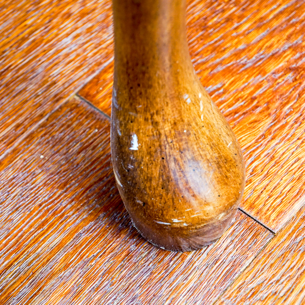 American Drew Queen Anne Style Dining Table and Chairs