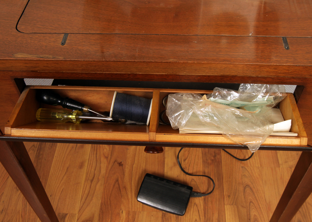 Singer Sewing Machine and Cabinet