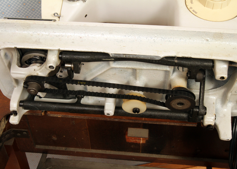 Singer Sewing Machine and Cabinet