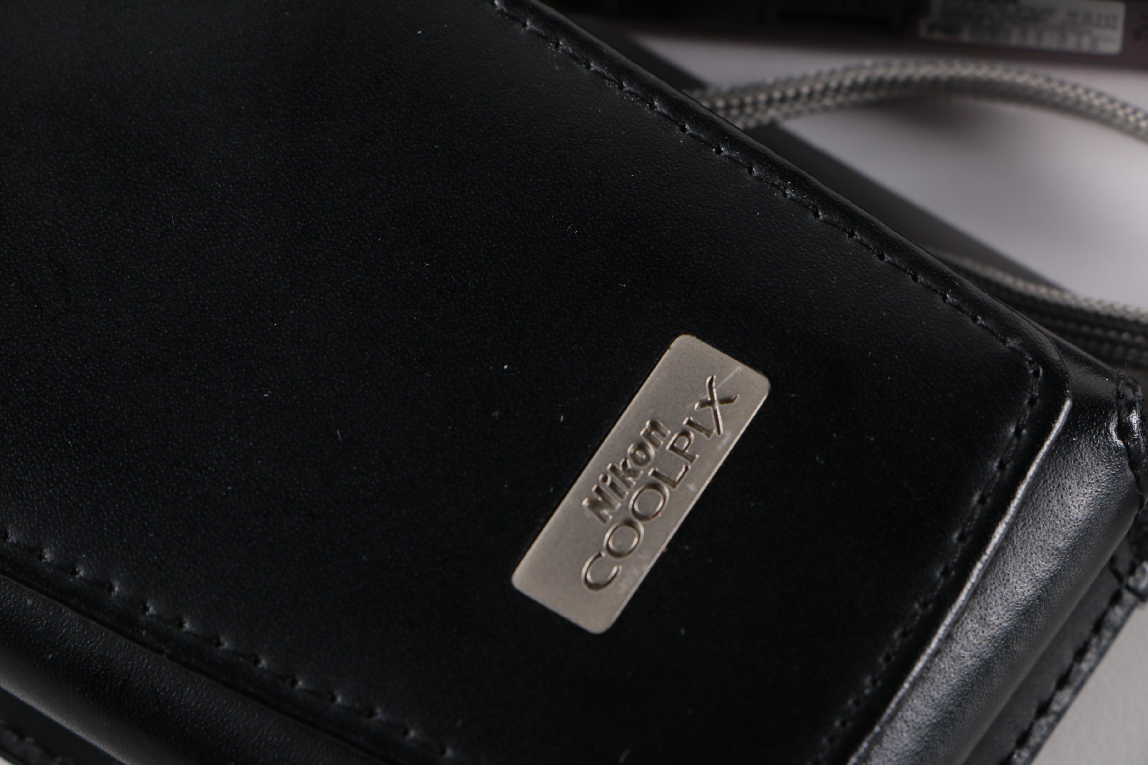 Nikon Coolpix S210 Camera with Accessories