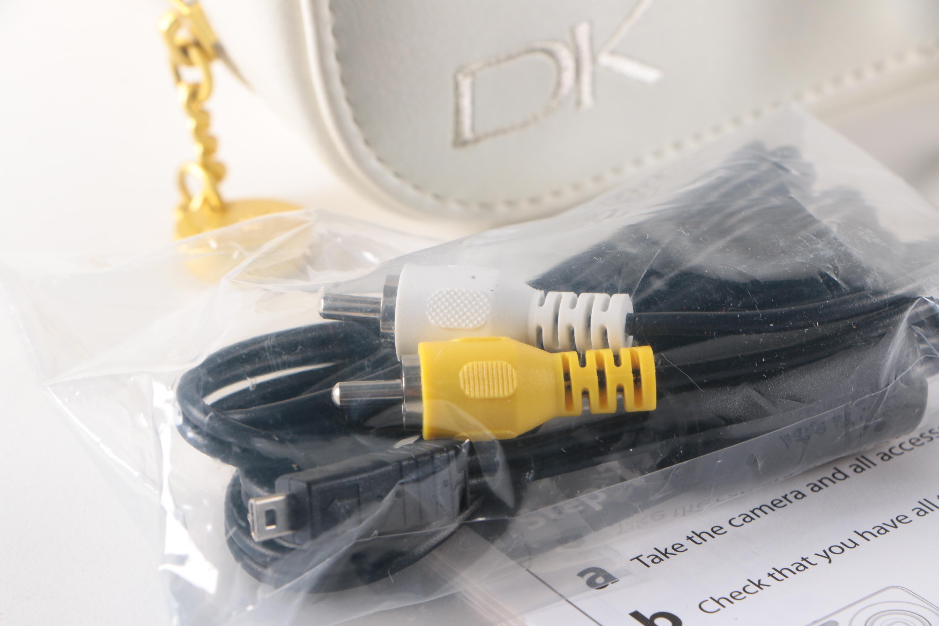 Nikon Coolpix S210 Camera with Accessories