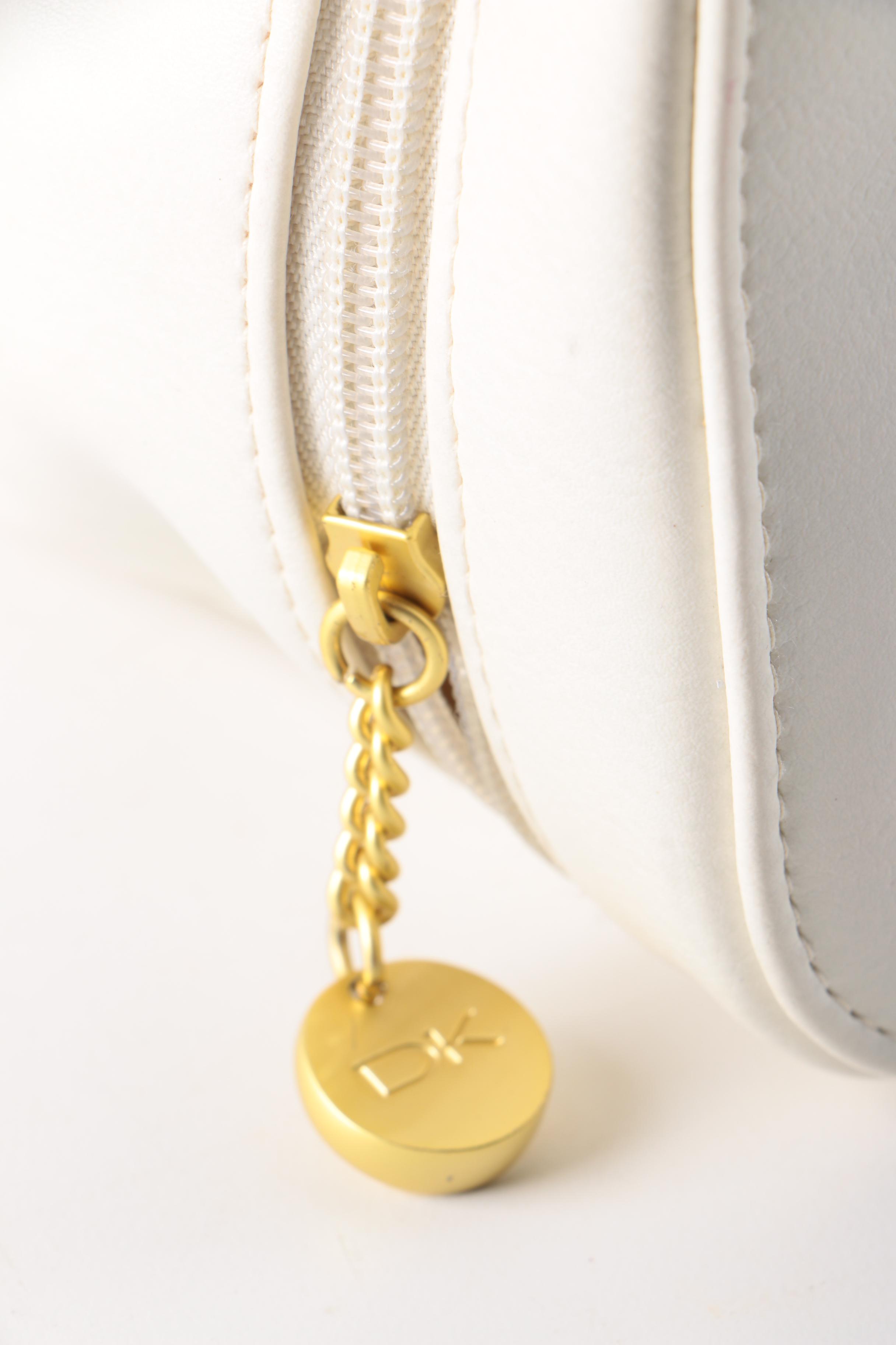 Nikon Coolpix S210 Camera with Accessories