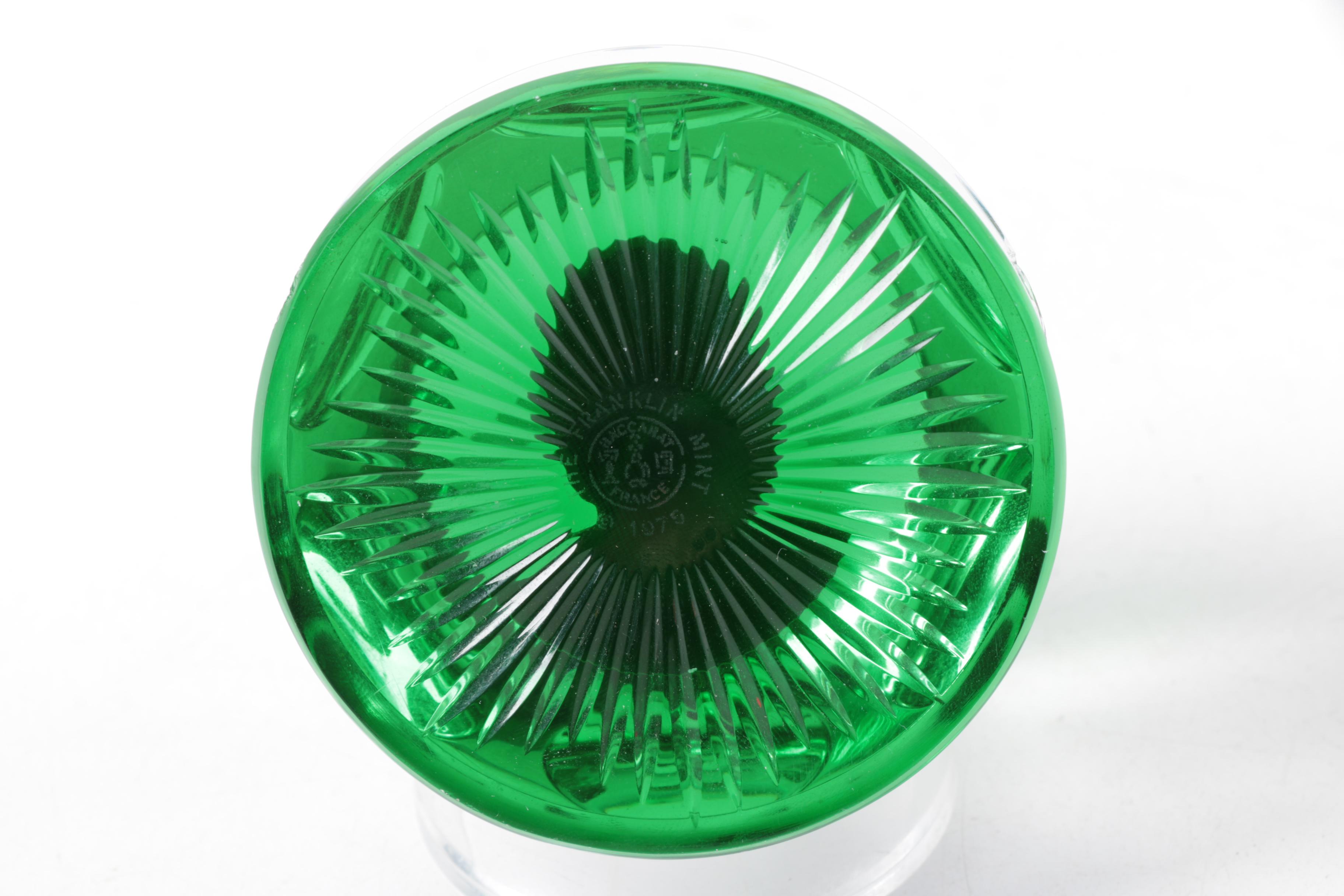 1975 "The Franklin Mint" Baccarat Crystal Cameo Paperweight