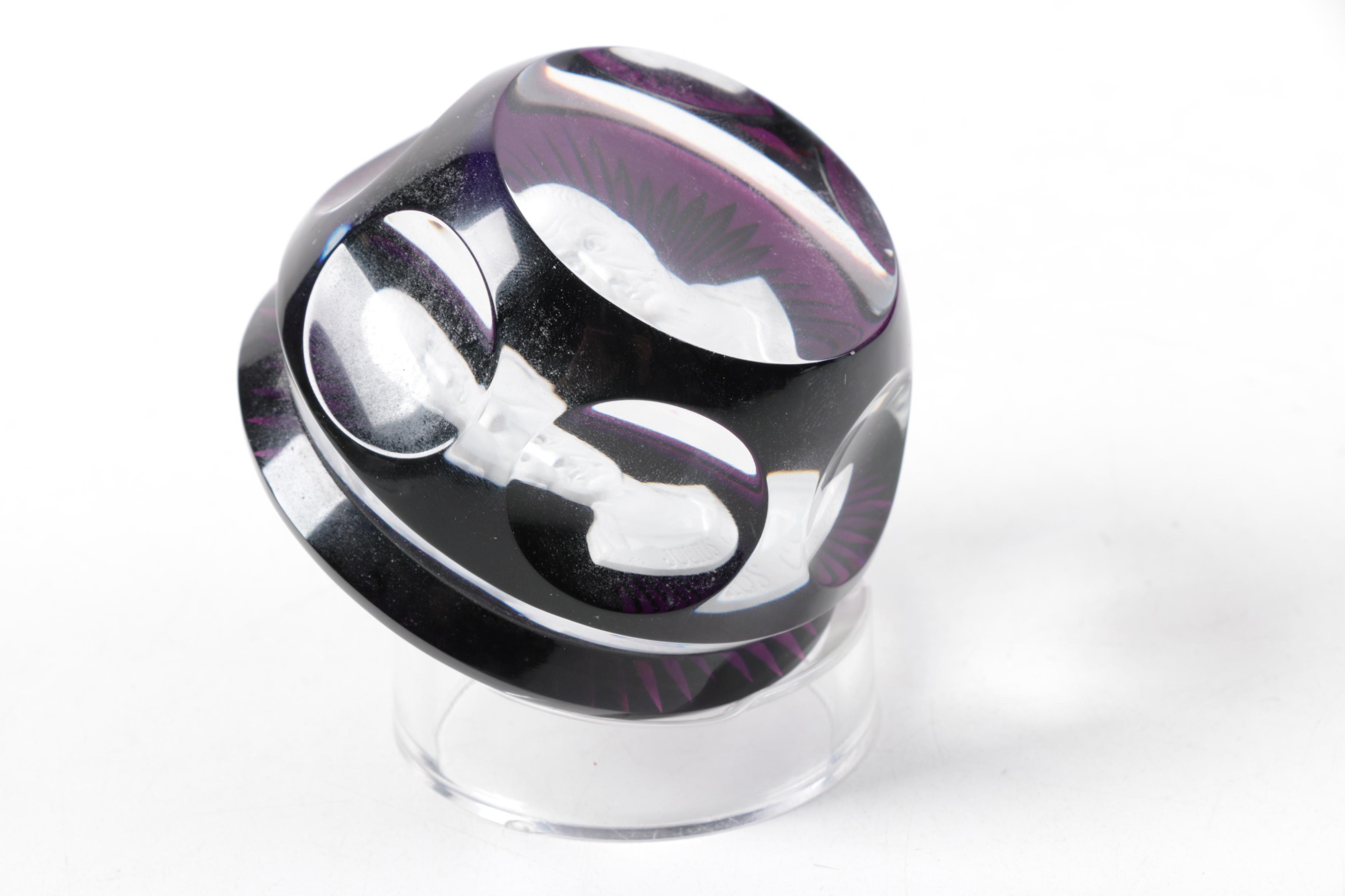 1976 "The Franklin Mint" Baccarat Crystal Cameo Paperweight