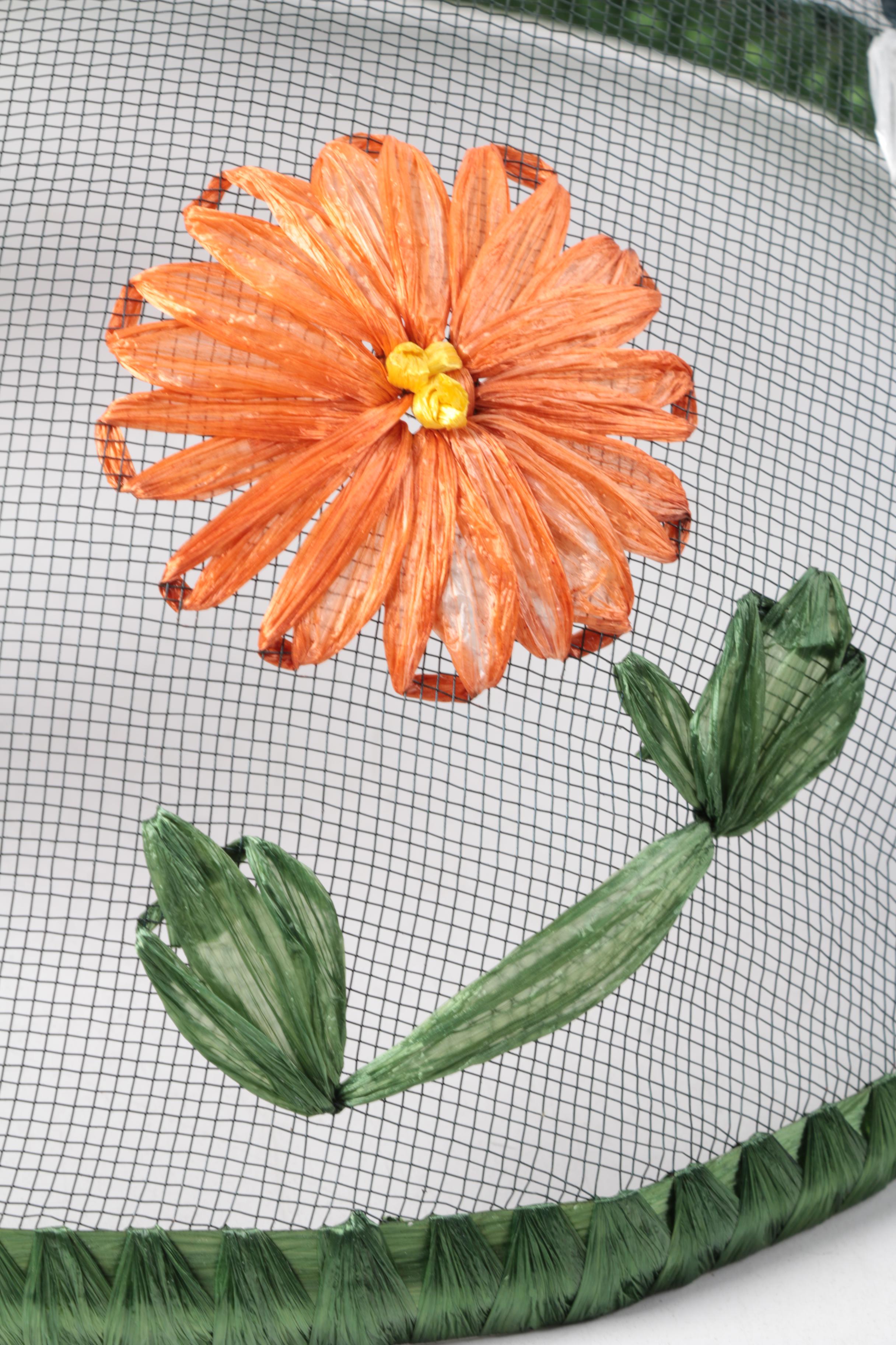 Barbecue Grilling Baskets and Decorative Food Protection Screens