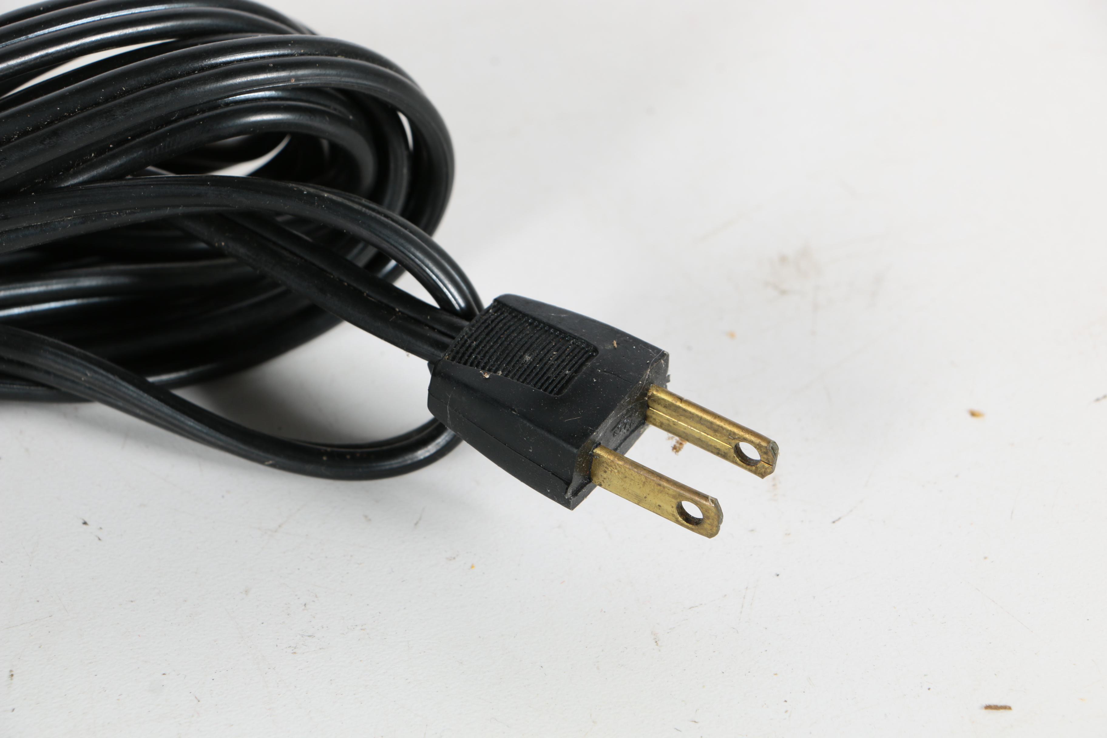 Vintage Singer "Fashion Mate" Sewing Machine