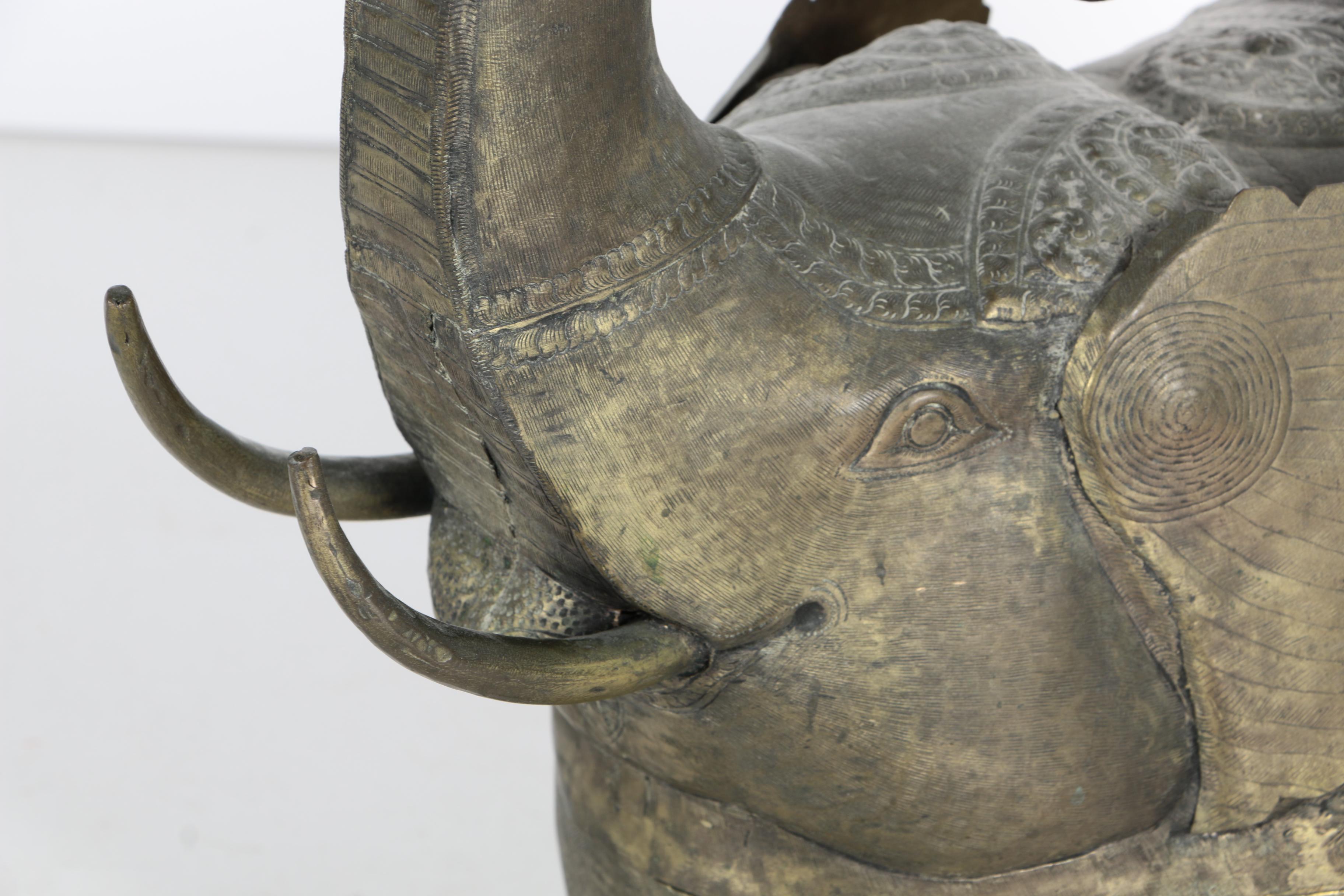 Silver Tone Metal Elephant Decor Box