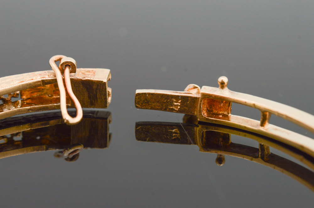 Vintage 14K Yellow Gold 1.17 CTW Diamond Bangle