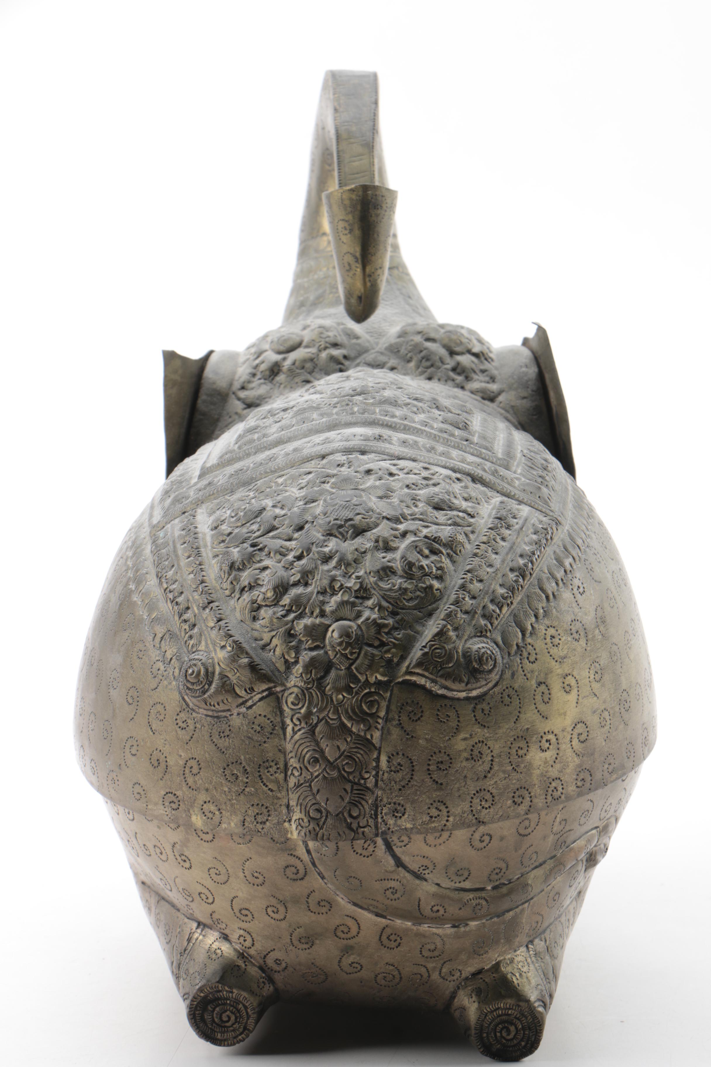 Silver Tone Metal Elephant Trinket Box