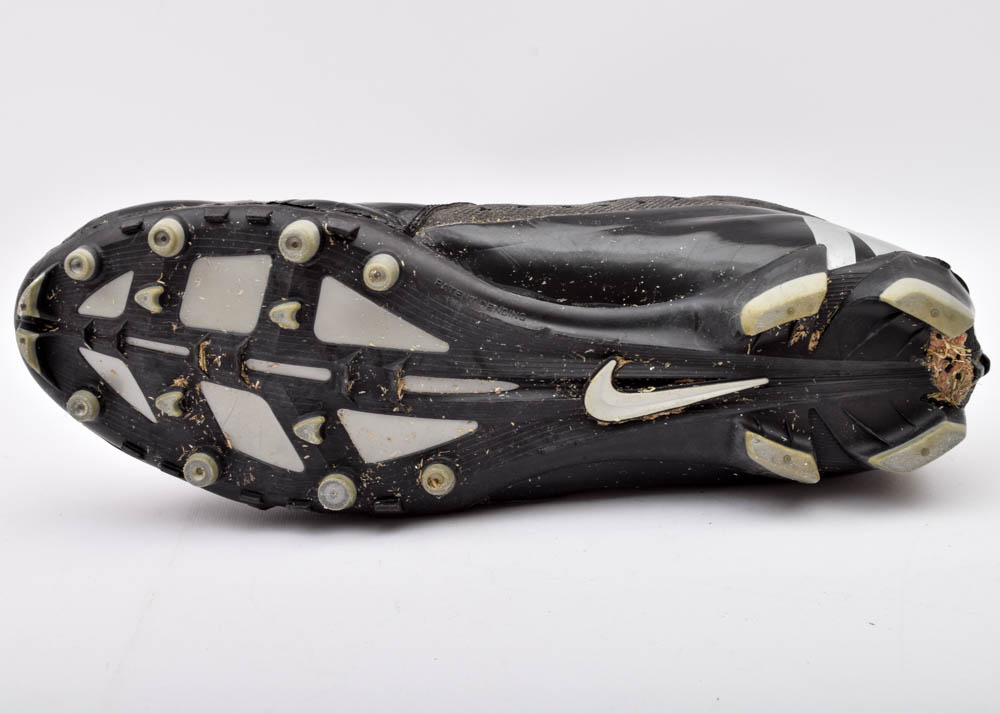 Luke Kuechley Carolina Panthers Autographed Practice Cleat