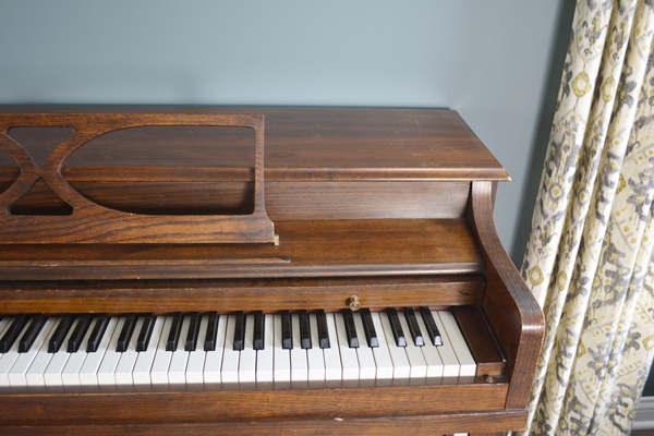American Craftsman by Aeolian Corporation Spinet Piano