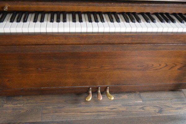 American Craftsman by Aeolian Corporation Spinet Piano