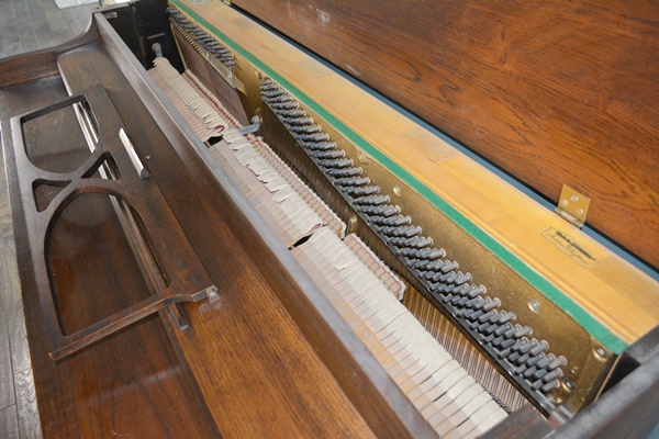 American Craftsman by Aeolian Corporation Spinet Piano